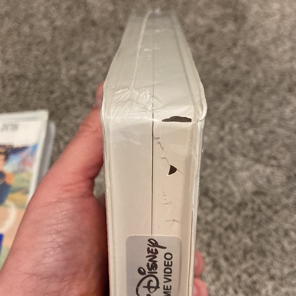 (4) Sealed NIB Disney VHS Lot Cinderella Masterpiece Snow White Aladdin - Picture 3 of 11